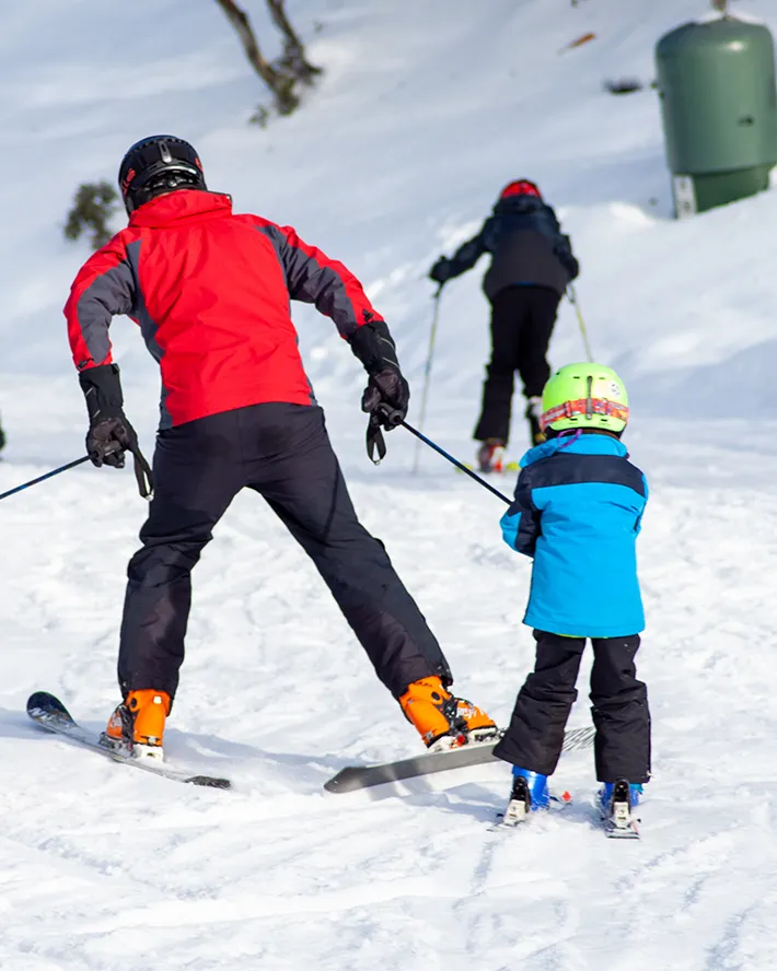 10 tips for kitting out kids for skiing